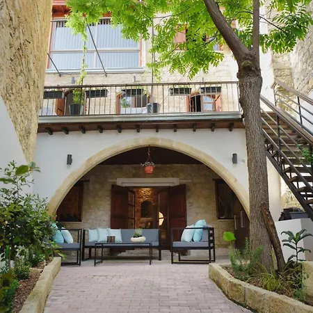 Serenity Boutique House