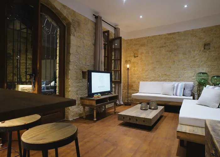 Serenity Boutique House *