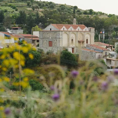 Serenity Boutique House *