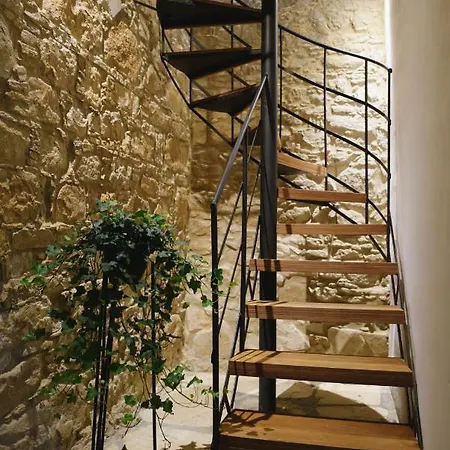 Serenity Boutique House