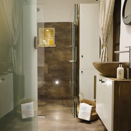 Serenity Boutique House