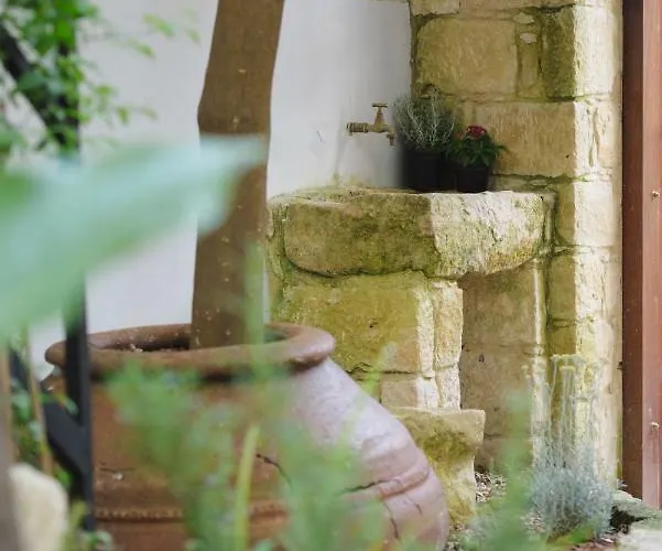 Willa Serenity Boutique House *