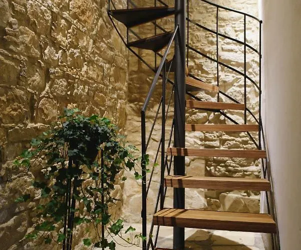 Serenity Boutique House